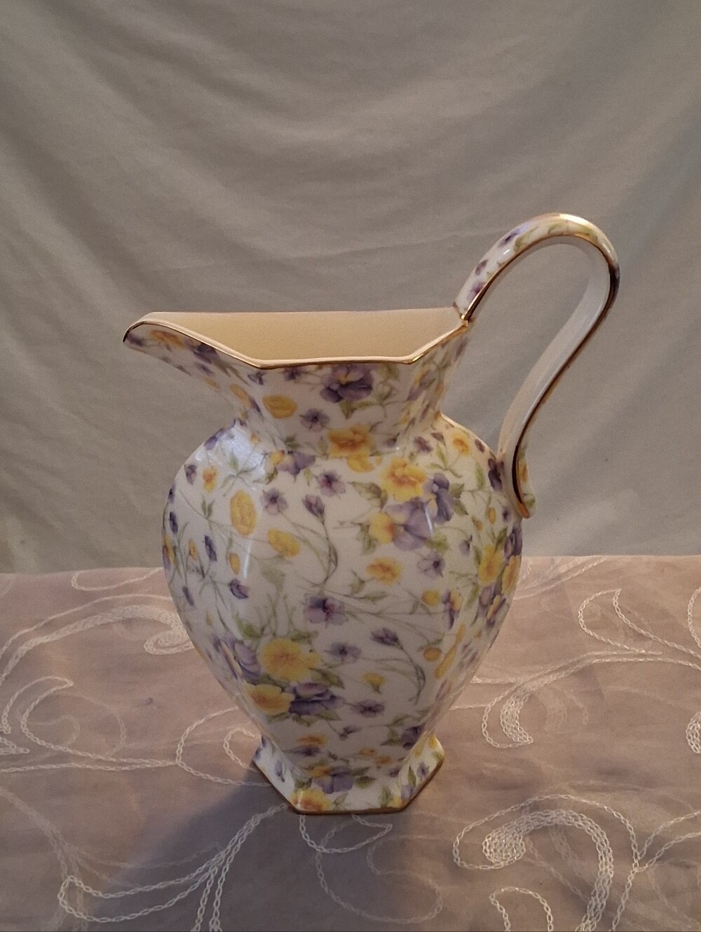 Vintage Fine Porcelain Wall Pocket Pitcher Shaped Hanging Vase